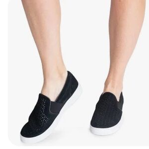 Vionic Black Slip-On women Shoes size 7‎